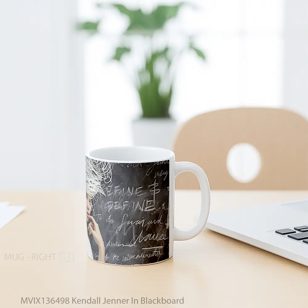 Mug Kendall Jenner In Blackboard Gelas Selebriti - All-side / Desain