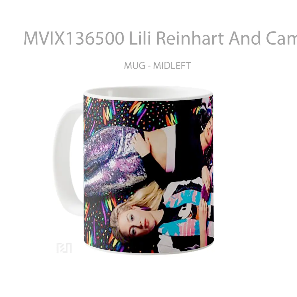 Mug Lili Reinhart And Camila Mendes With Retro Clothes Gelas Selebriti - All-side / Desain