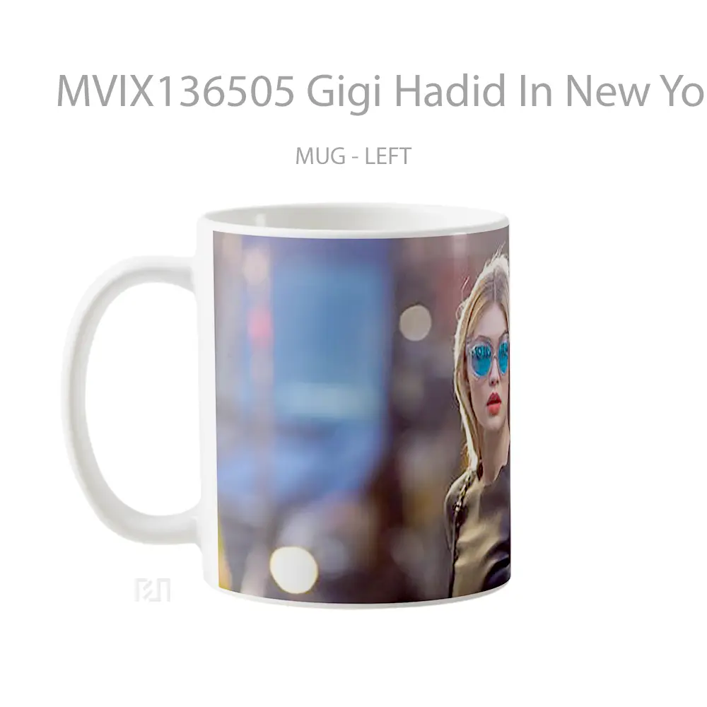 Mug Gigi Hadid In New York Gelas Keramik Unik - All-side / Desain