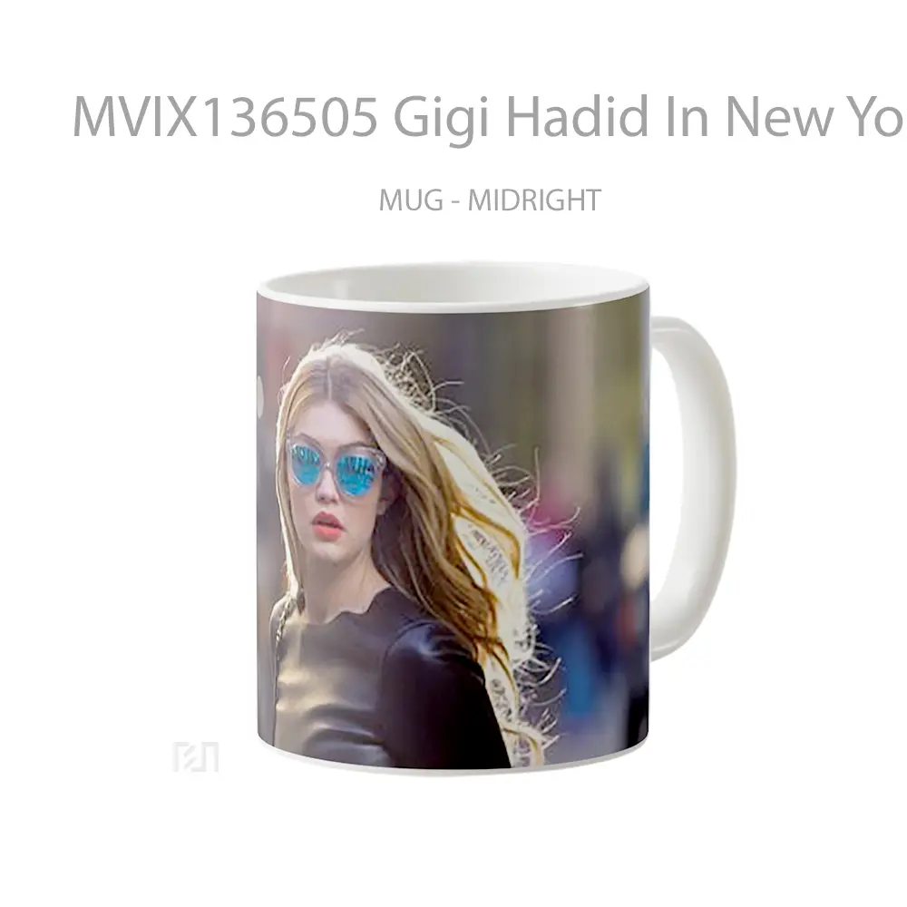 Mug Gigi Hadid In New York Gelas Keramik Unik - All-side / Desain