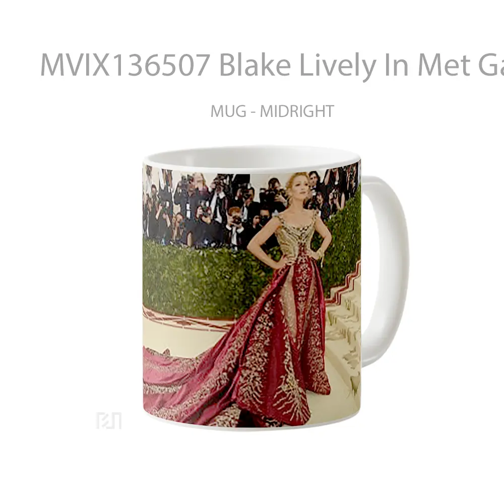 Mug Blake Lively In Met Gala Gelas Keramik Unik - All-side / Desain