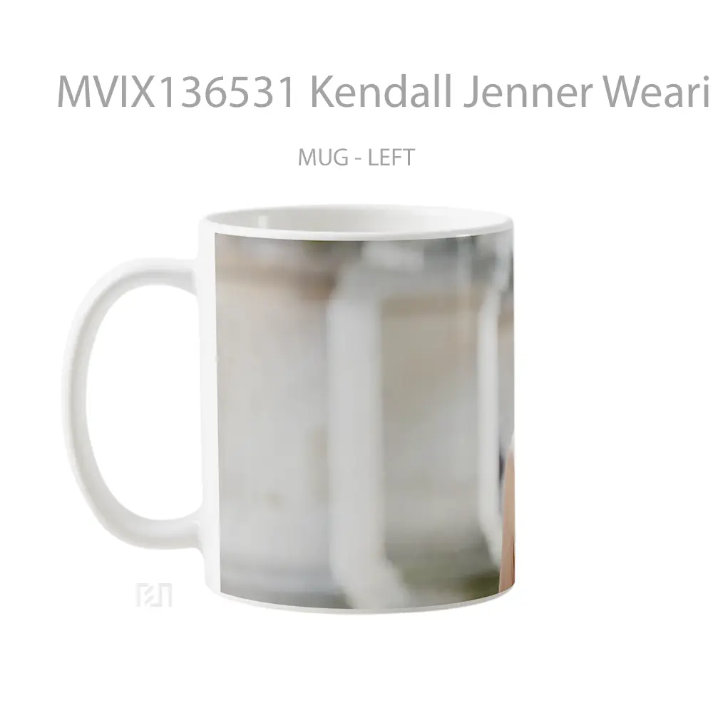 Mug Kendall Jenner Wearing Sunglasses Gelas Selebriti - All-side / Desain