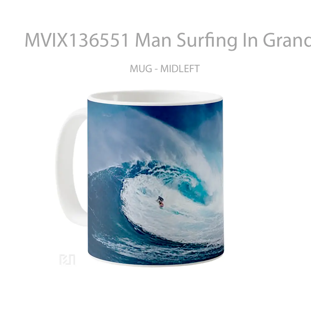 Mug Man Surfing In Grand Wave Gelas Keramik Unik - All-side / Desain