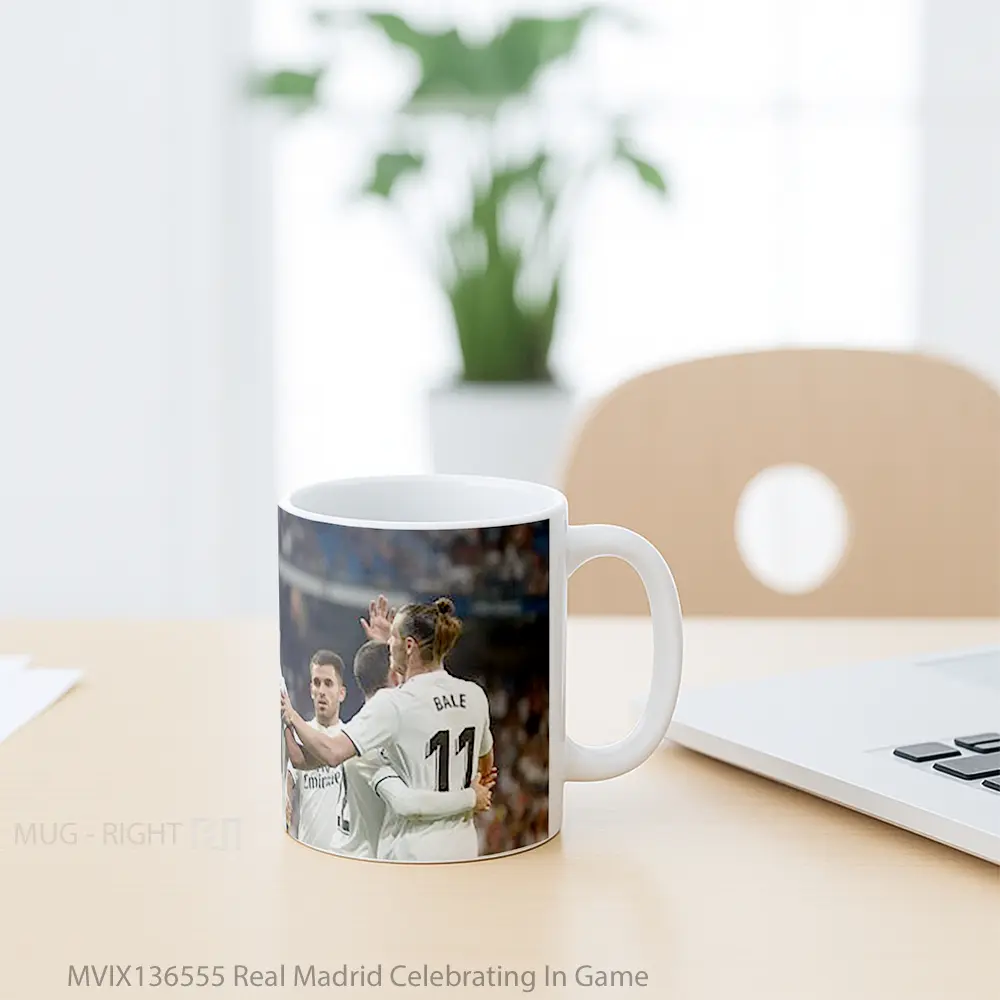 Mug Real Madrid Celebrating In Game Cangkir Gamer - All-side / Desain
