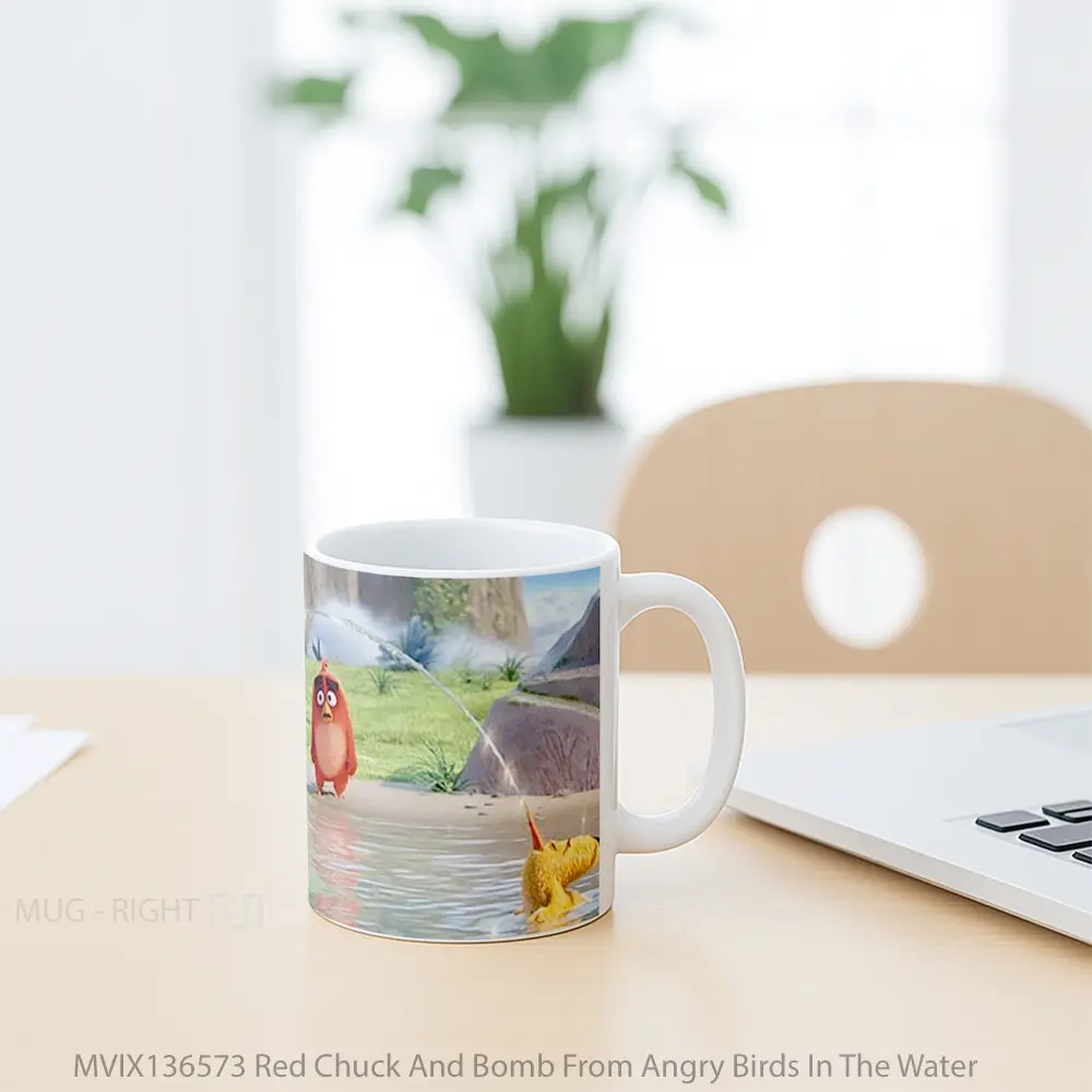 Mug Red Chuck And Bomb From Angry Birds In The Water Gelas Hewan Lucu - All-side / Desain