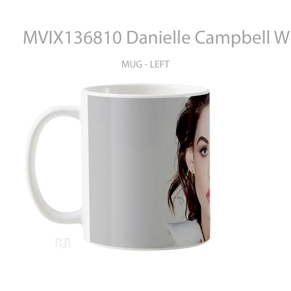 Mug Danielle Campbell With Make Up Gelas Keramik Unik - All-side / Desain