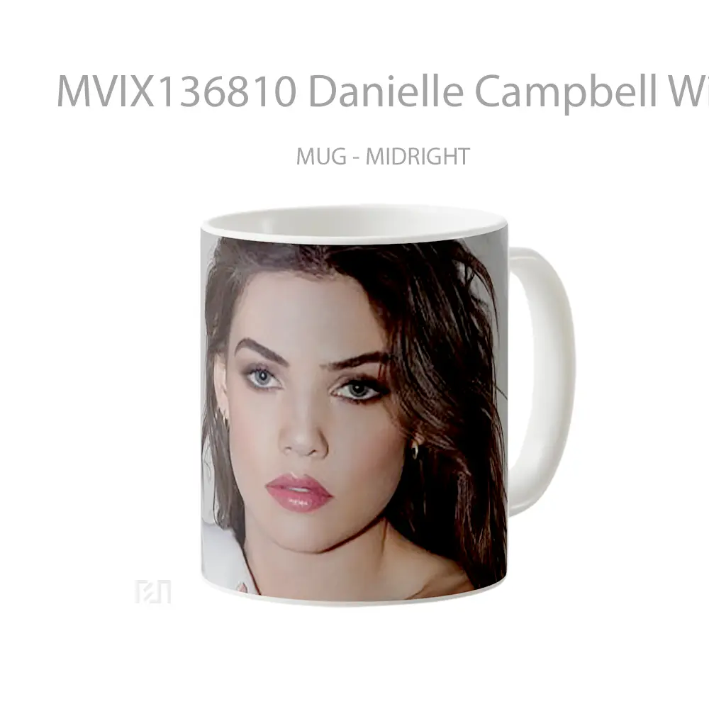 Mug Danielle Campbell With Make Up Gelas Keramik Unik - All-side / Desain