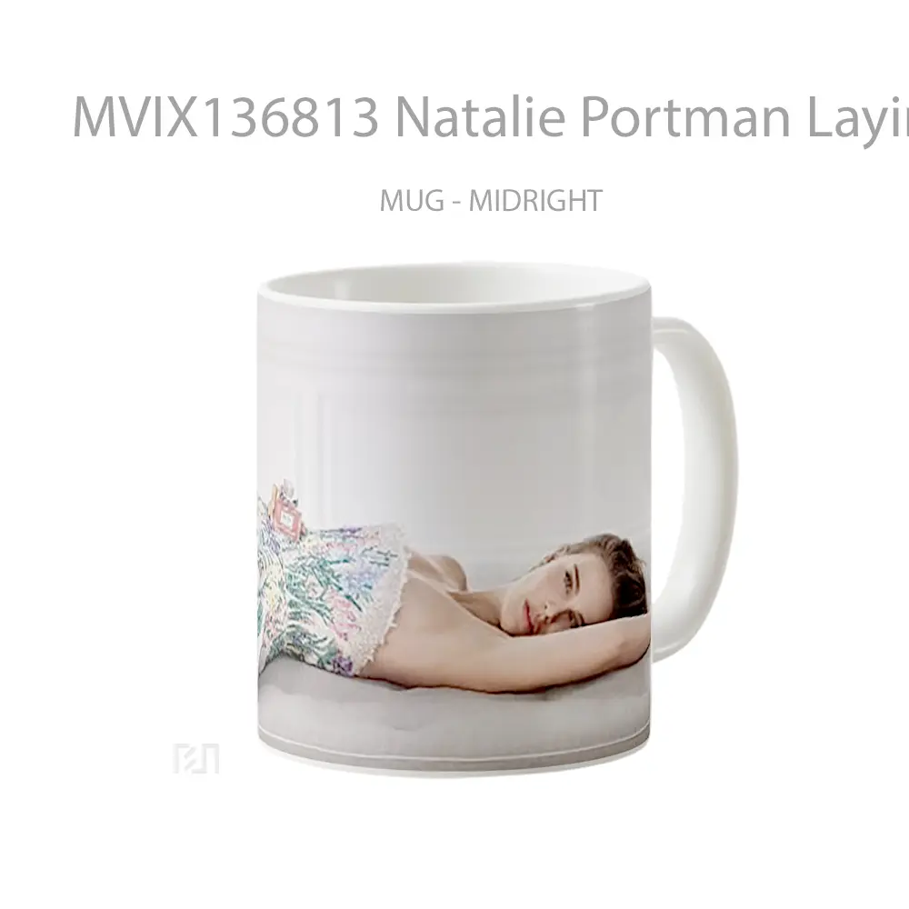 Mug Natalie Portman Laying Down Gelas Selebriti - All-side / Desain