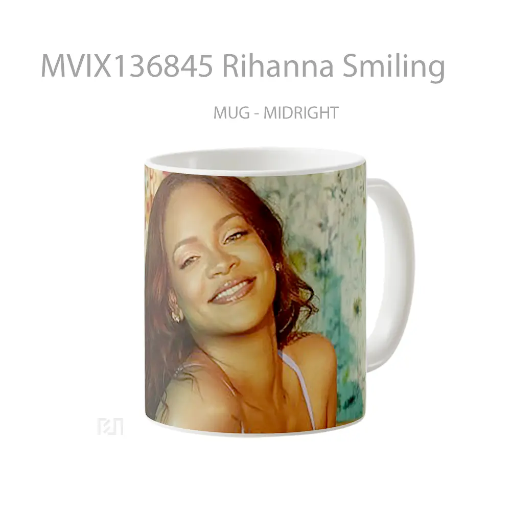 Mug Rihanna Smiling Gelas Selebriti - All-side / Desain