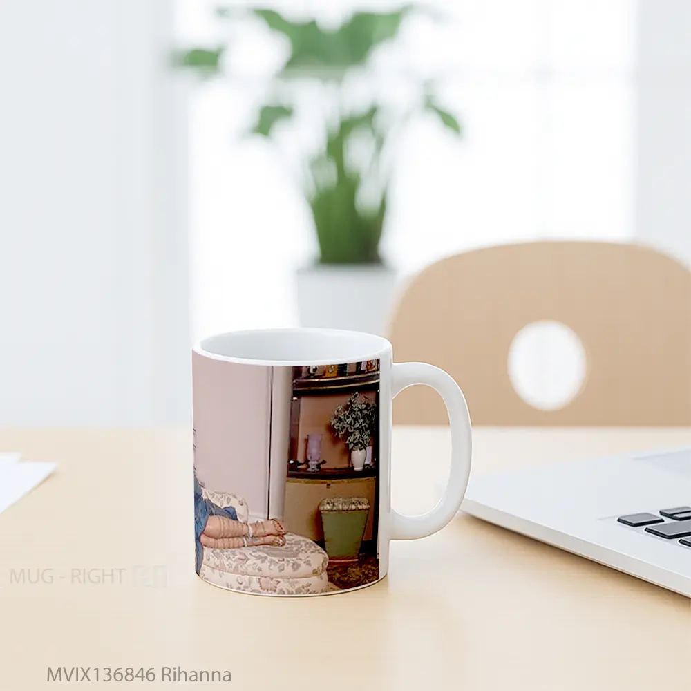 Mug Rihanna Gelas Selebriti - All-side / Desain