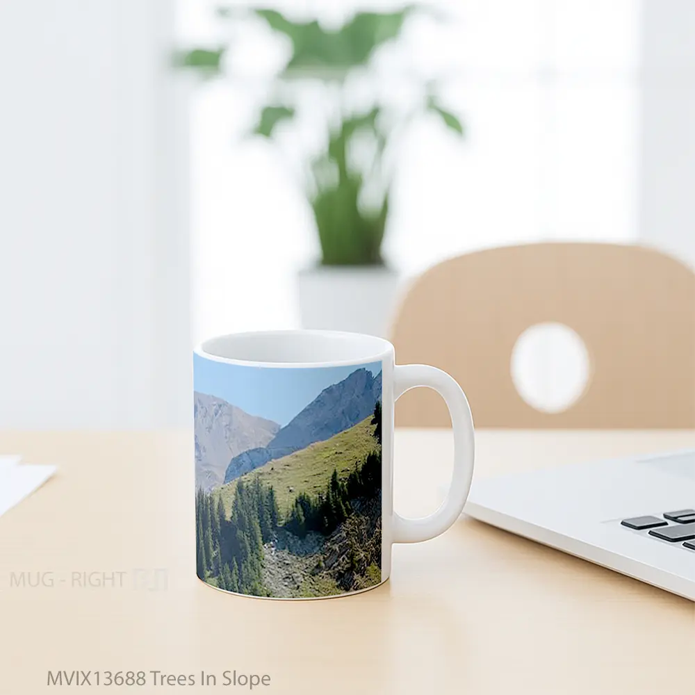 Mug Trees In Slope Gelas Pemandangan Alam - All-side / Desain