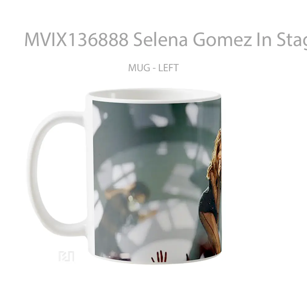Mug Selena Gomez In Stage Gelas Selebriti - All-side / Desain