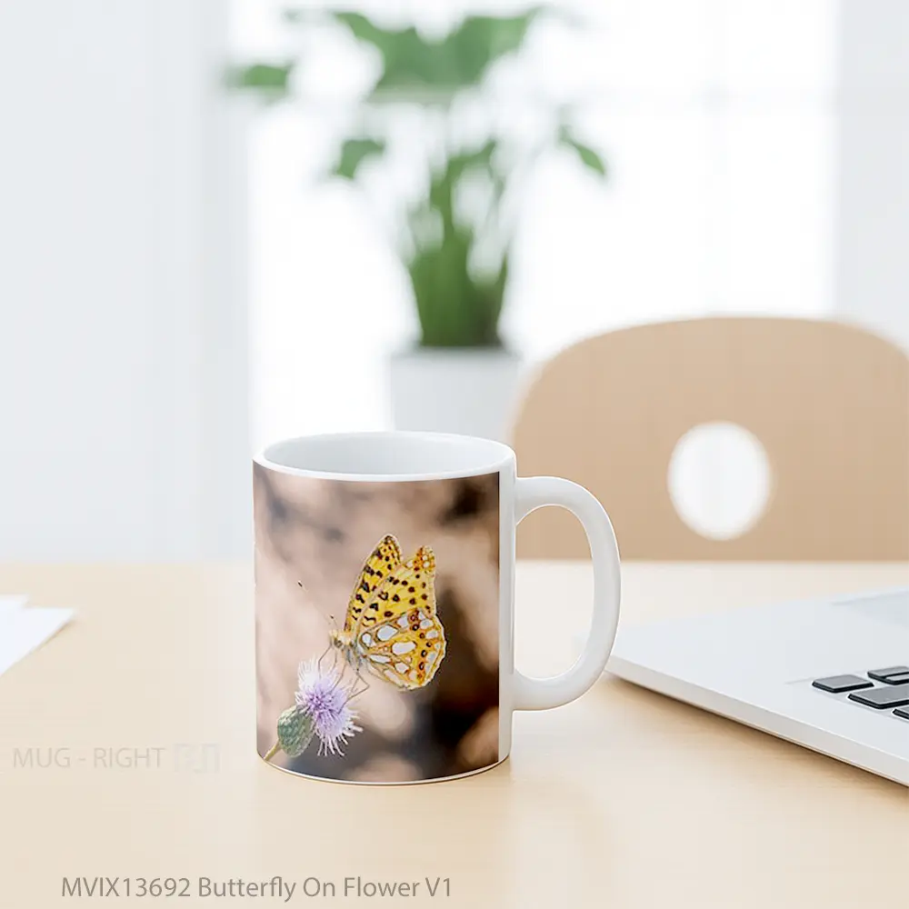 Mug Butterfly On Flower V1 Gelas Hewan Lucu - All-side / Desain