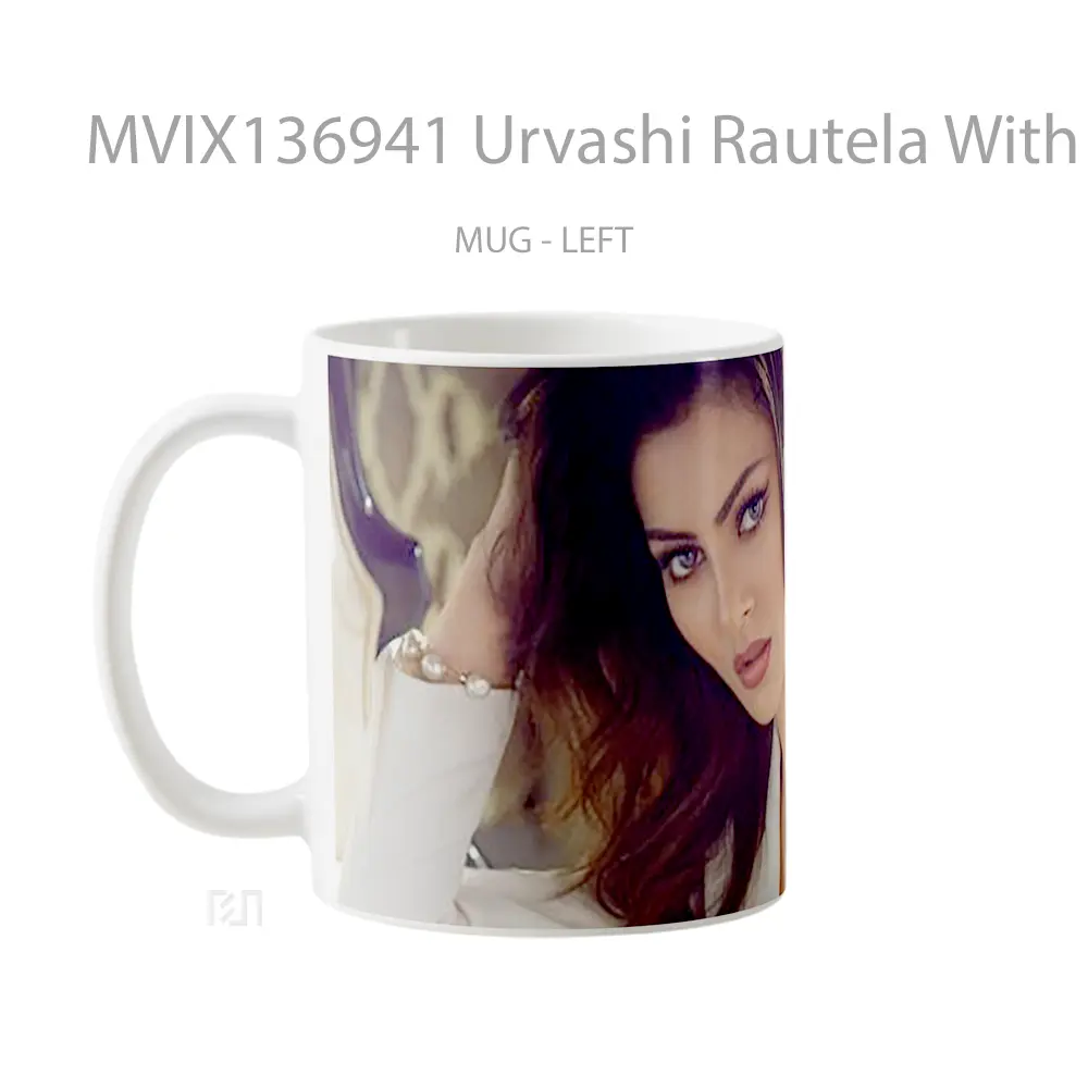 Mug Urvashi Rautela With Make Up Gelas Keramik Unik - All-side / Desain