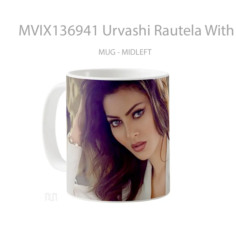Mug Urvashi Rautela With Make Up Gelas Keramik Unik - All-side / Desain
