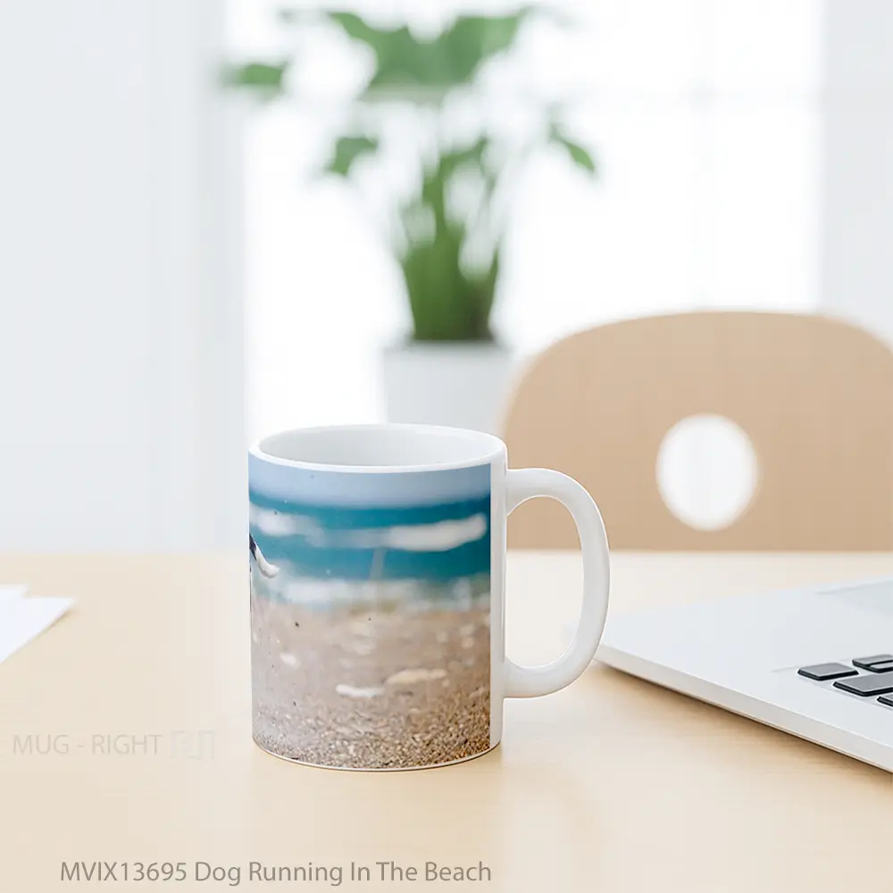Mug Dog Running In The Beach Gelas Hewan Lucu - All-side / Desain