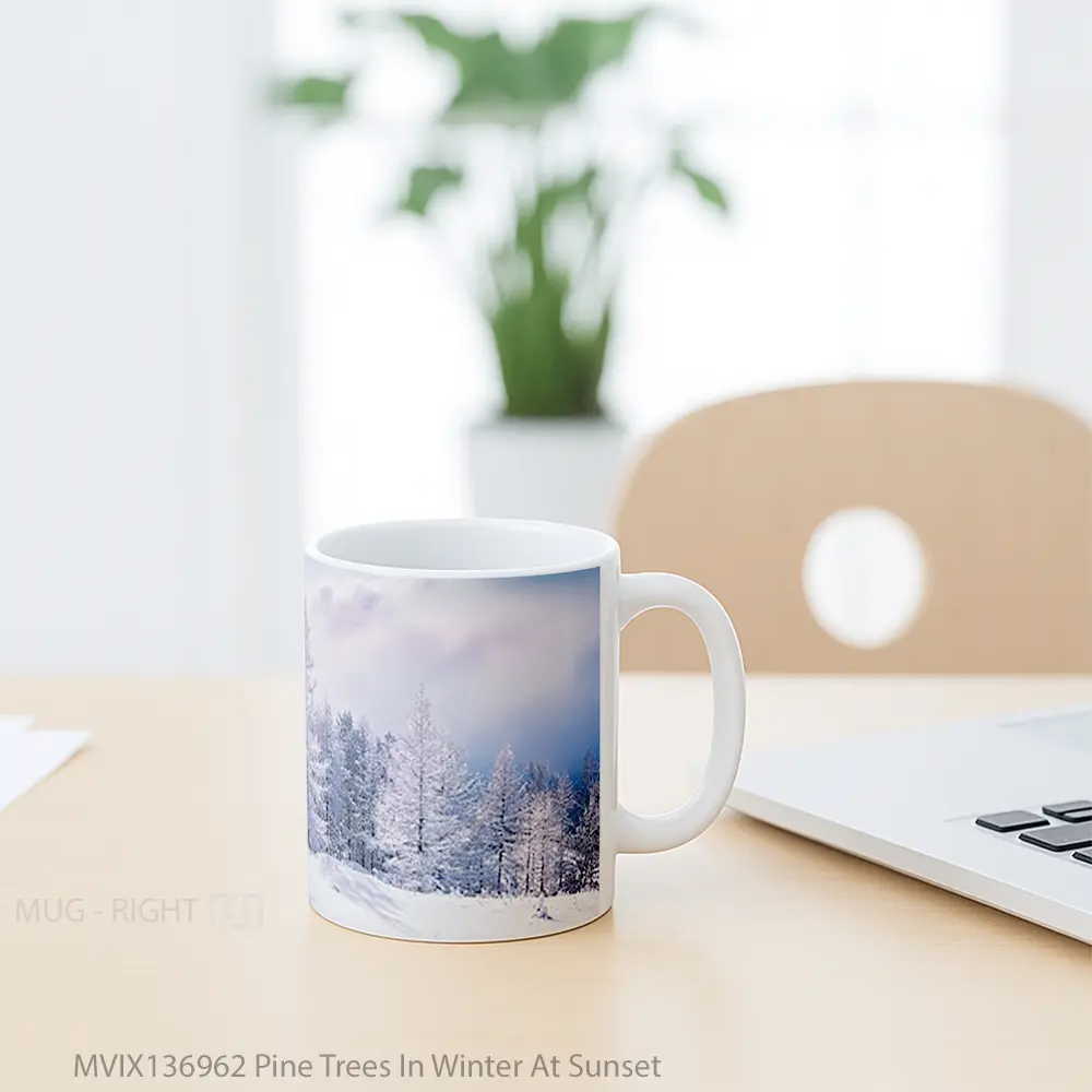 Mug Pine Trees In Winter At Sunset Gelas Pemandangan Alam - All-side / Desain