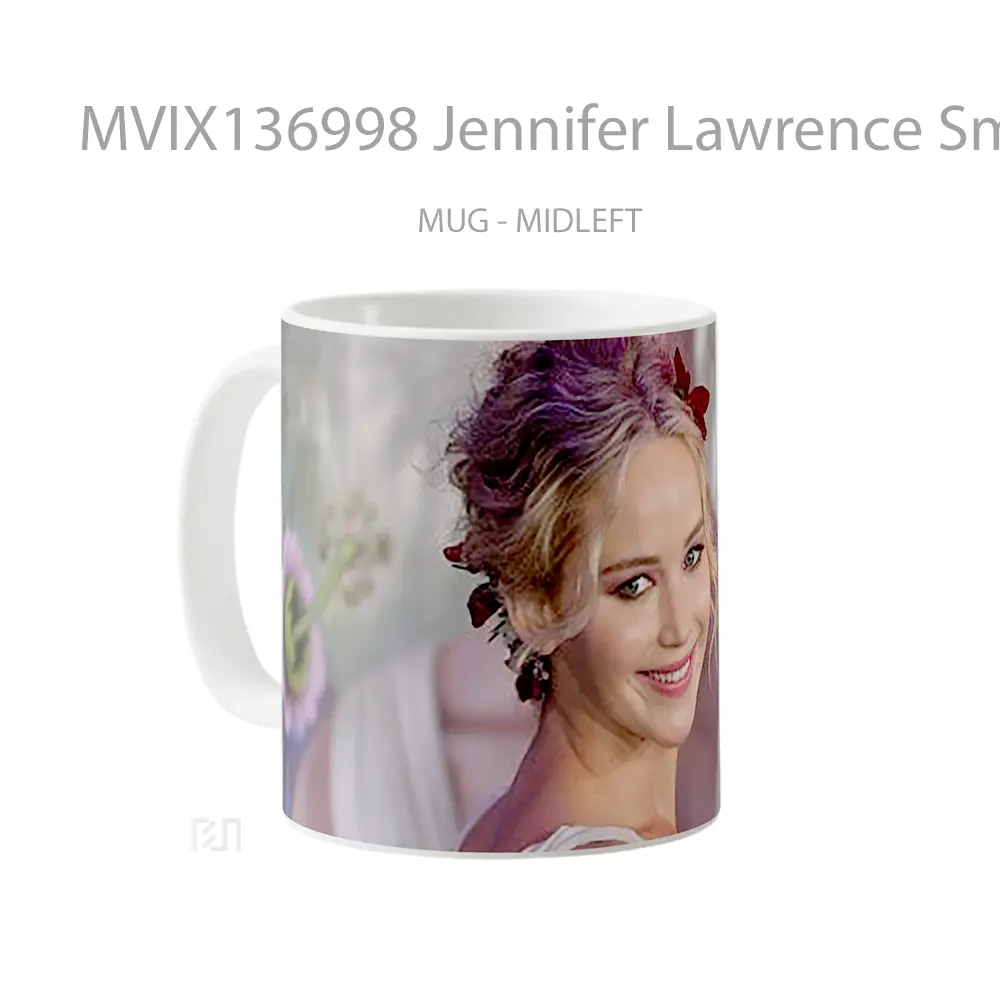 Mug Jennifer Lawrence Smiling Gelas Keramik Unik - All-side / Desain