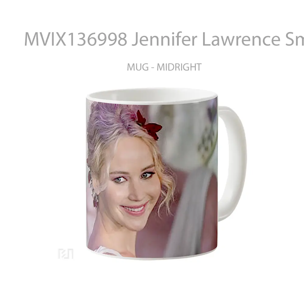 Mug Jennifer Lawrence Smiling Gelas Keramik Unik - All-side / Desain