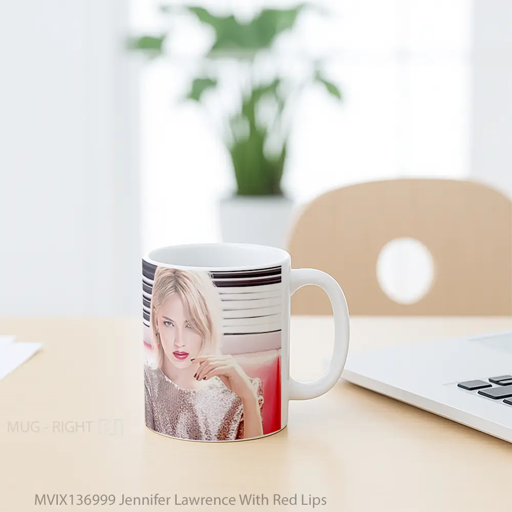 Mug Jennifer Lawrence With Red Lips Gelas Keramik Unik - All-side / Desain