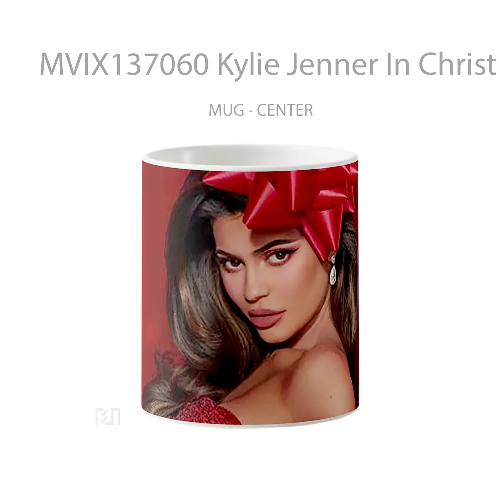 Mug Kylie Jenner In Christmas Gelas Selebriti