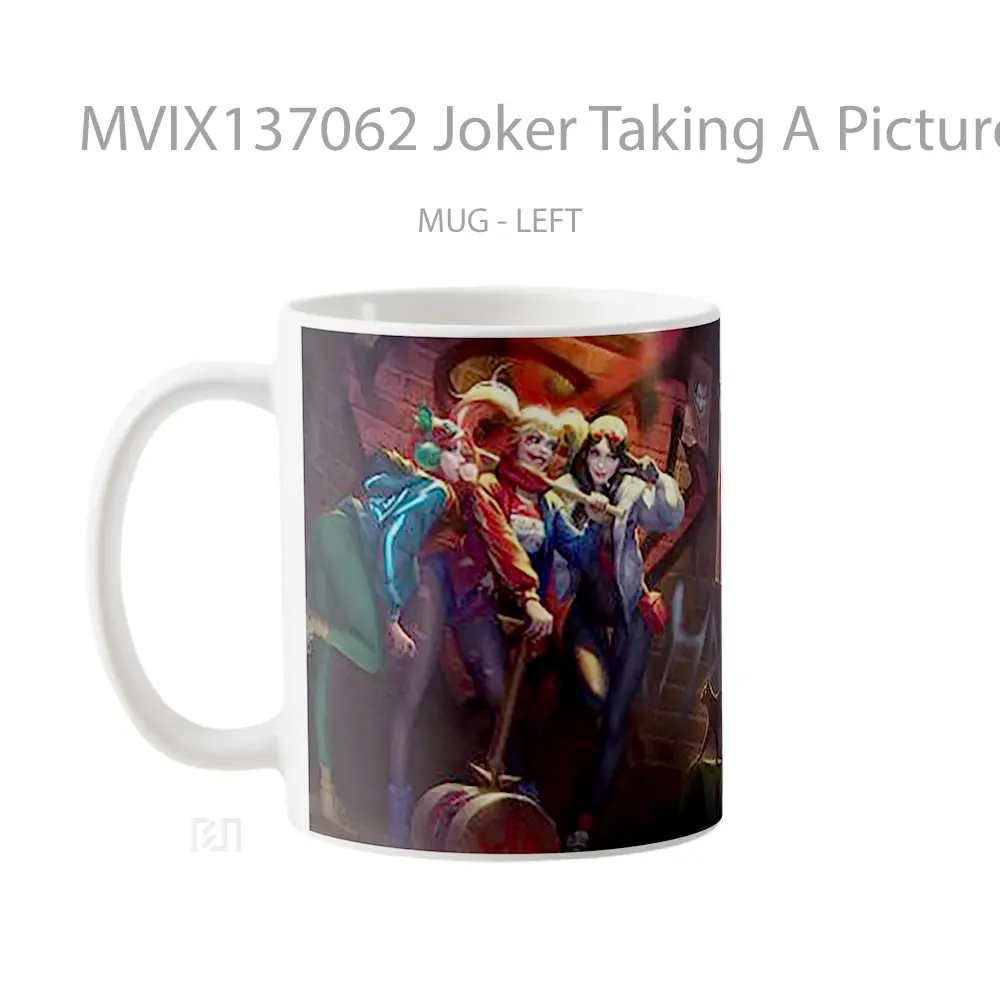 Mug Joker Taking A Picture Of Harley Quinn And Friends Gelas Superhero - All-side / Desain