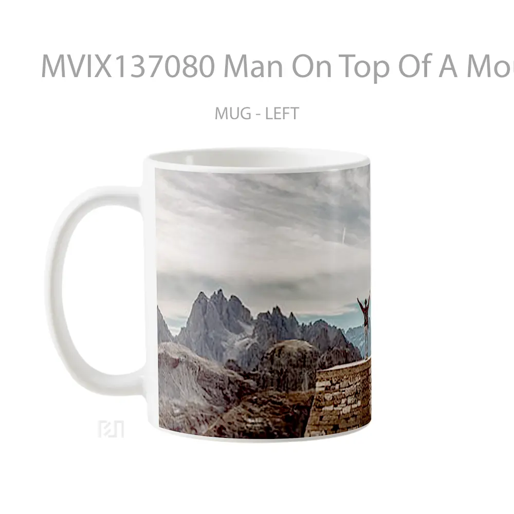 Mug Man On Top Of A Mountain Gelas Pemandangan Alam - All-side / Desain