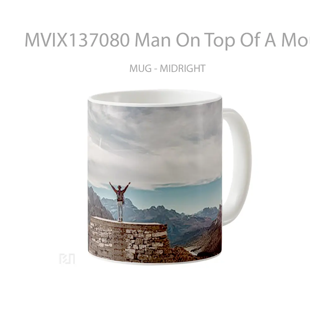 Mug Man On Top Of A Mountain Gelas Pemandangan Alam - All-side / Desain