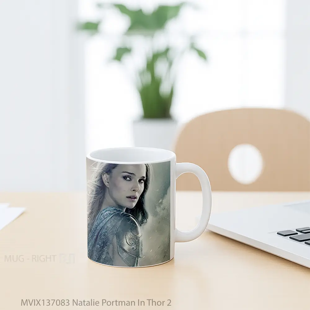Mug Natalie Portman In Thor 2 Gelas Superhero - All-side / Desain