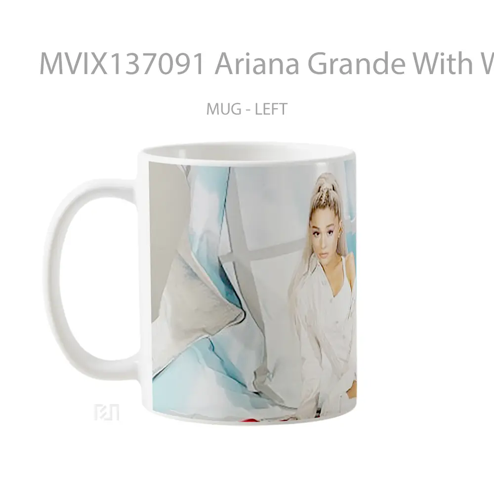 Mug Ariana Grande With White Clothes Gelas Selebriti - All-side / Desain