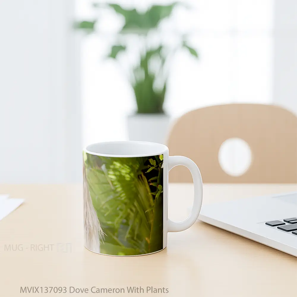 Mug Dove Cameron With Plants Gelas Keramik Unik - All-side / Desain