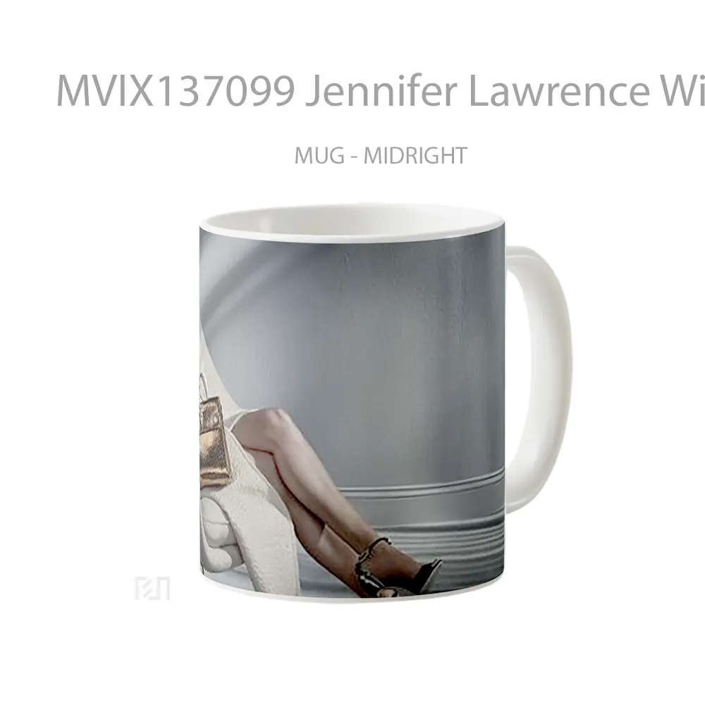 Mug Jennifer Lawrence With White Coat Gelas Keramik Unik - All-side / Desain