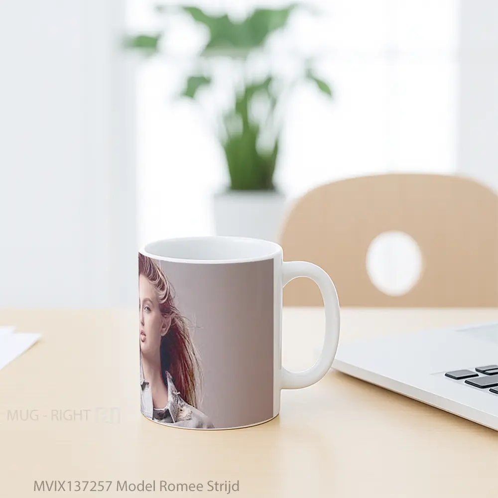 Mug Model Romee Strijd Gelas Keramik Unik - All-side / Desain