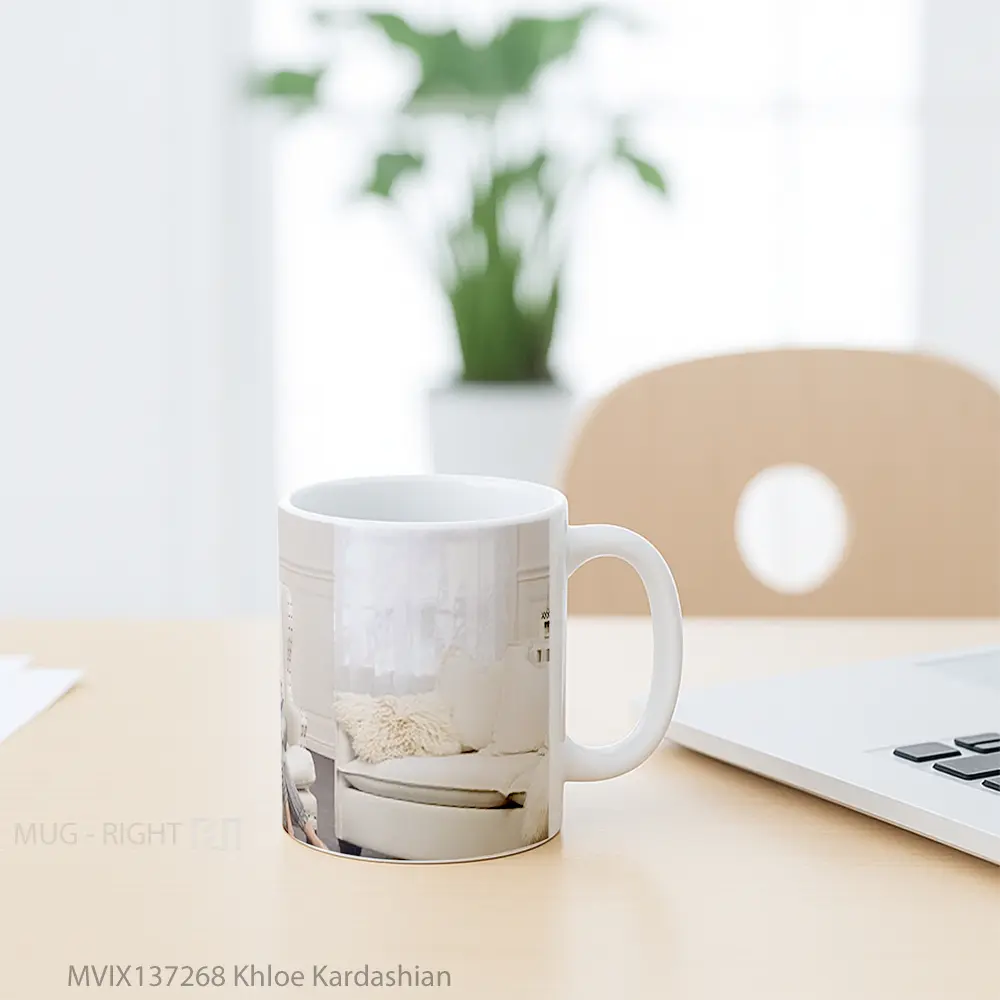 Mug Khloe Kardashian Gelas Keramik Unik - All-side / Desain