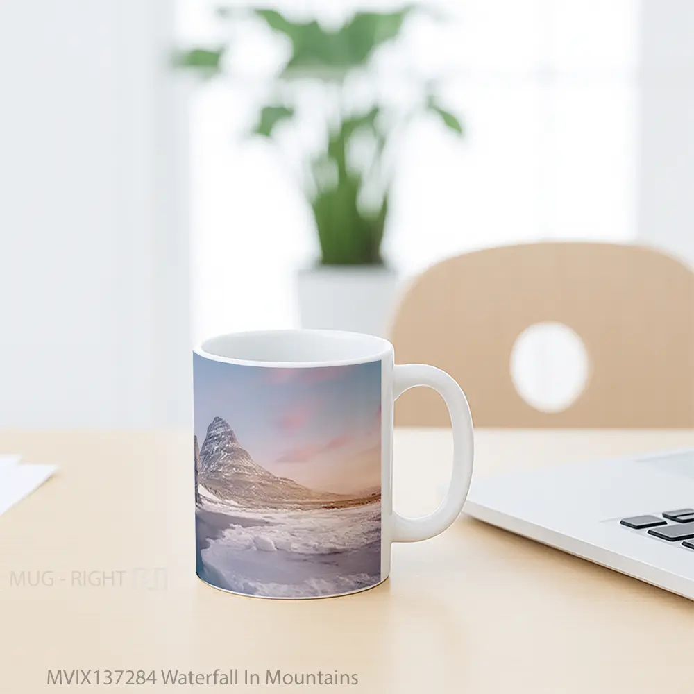 Mug Waterfall In Mountains Gelas Pemandangan Alam - All-side / Desain