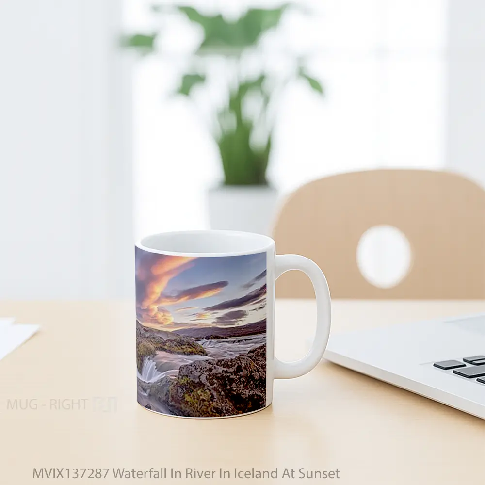 Mug Waterfall In River In Iceland At Sunset Gelas Pemandangan Alam - All-side / Desain