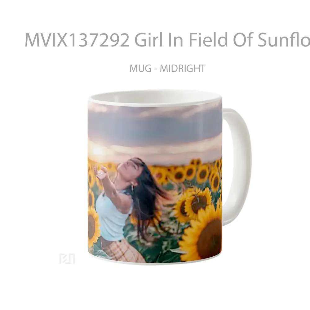 Mug Girl In Field Of Sunflowers Gelas Pemandangan Alam - All-side / Desain