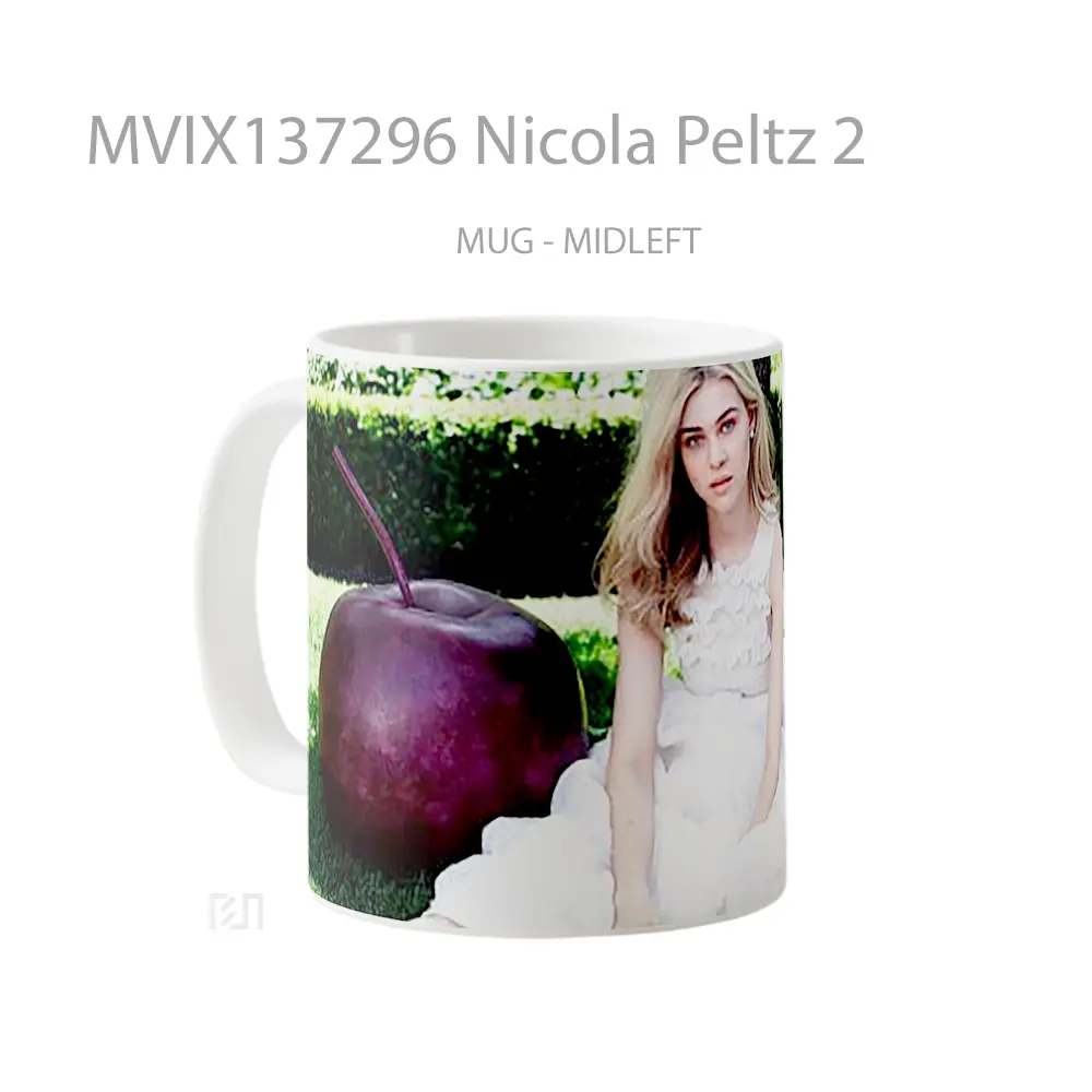 Mug Nicola Peltz 2 Gelas Keramik Unik - All-side / Desain