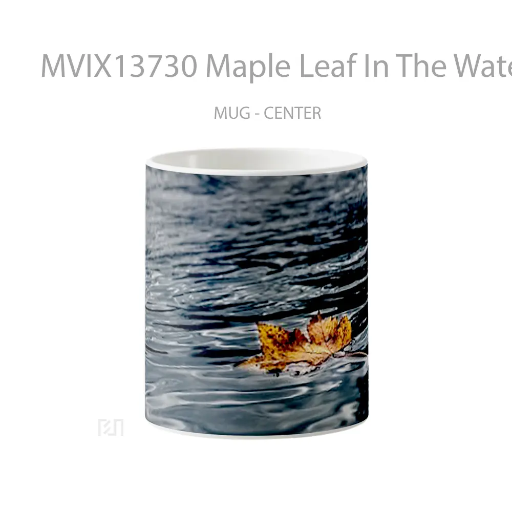 Mug Maple Leaf In The Water Gelas Pemandangan Alam