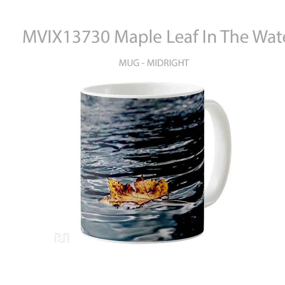 Mug Maple Leaf In The Water Gelas Pemandangan Alam - All-side / Desain