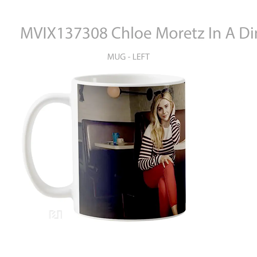 Mug Chloe Moretz In A Dinner Gelas Keramik Unik - All-side / Desain
