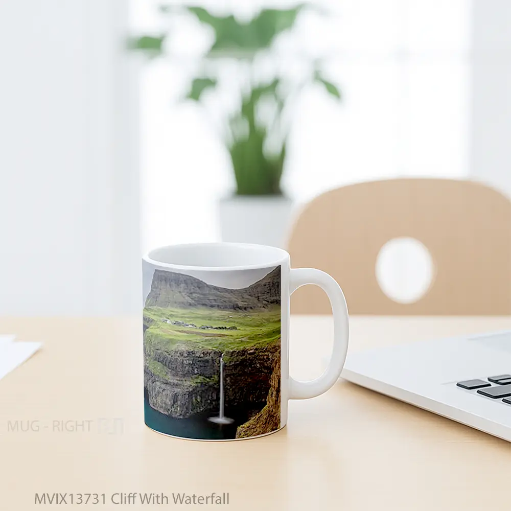 Mug Cliff With Waterfall Gelas Pemandangan Alam - All-side / Desain