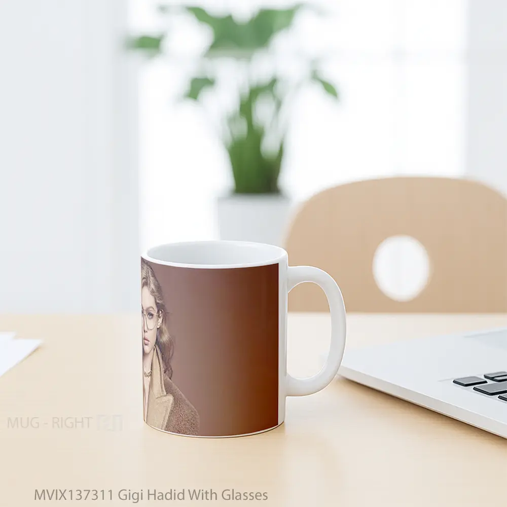 Mug Gigi Hadid With Glasses Gelas Keramik Unik - All-side / Desain