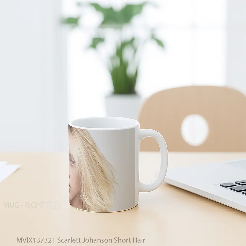 Mug Scarlett Johanson Short Hair Gelas Keramik Unik - All-side / Desain