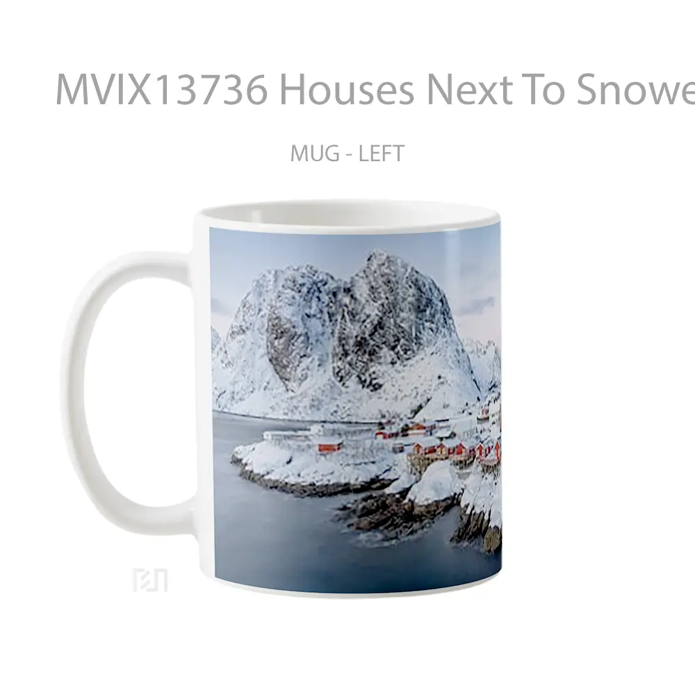 Mug Houses Next To Snowed Mountains Gelas Pemandangan Alam - All-side / Desain