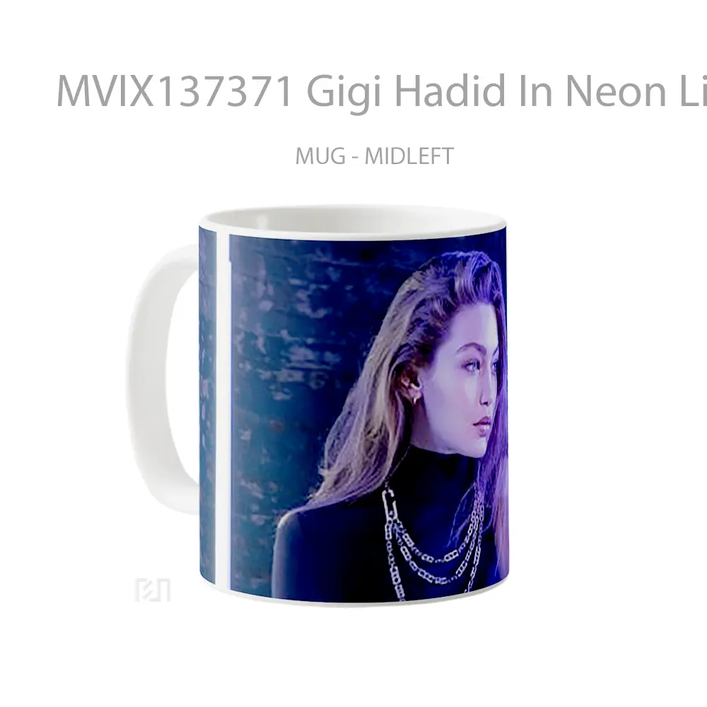 Mug Gigi Hadid In Neon Light Gelas Keramik Unik - All-side / Desain