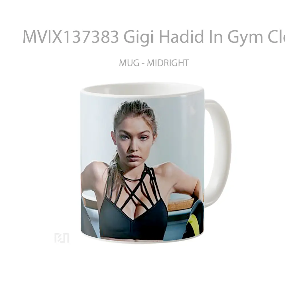 Mug Gigi Hadid In Gym Clothes Gelas Keramik Unik - All-side / Desain