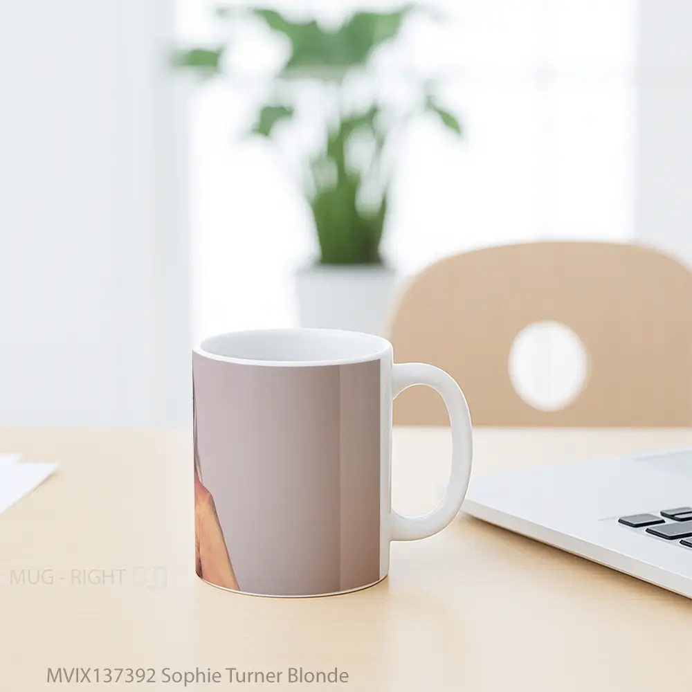Mug Sophie Turner Blonde Gelas Keramik Unik - All-side / Desain
