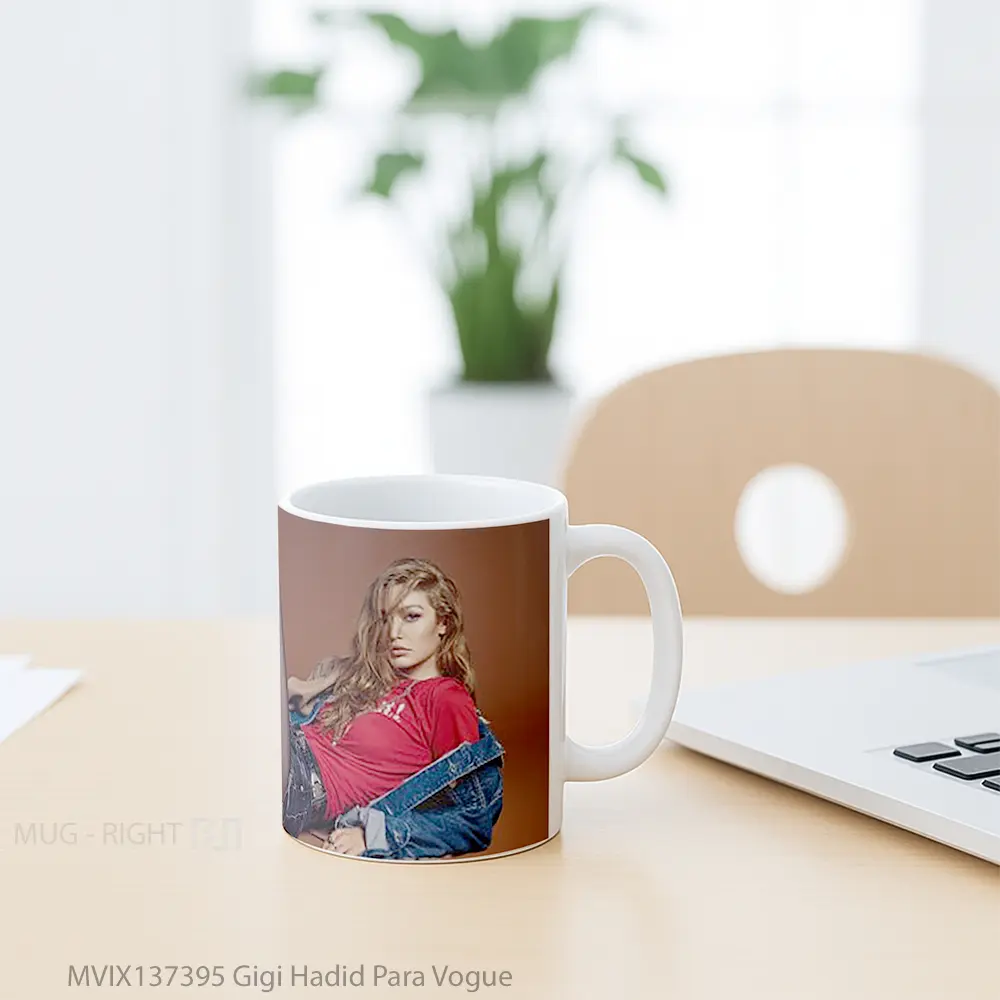 Mug Gigi Hadid Para Vogue Gelas Keramik Unik - All-side / Desain