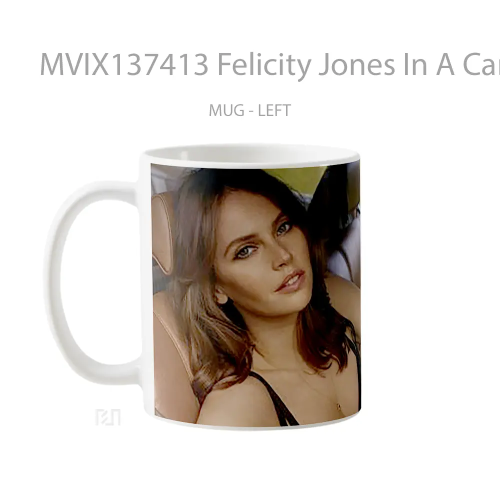 Mug Felicity Jones In A Car Cangkir Mobil - All-side / Desain